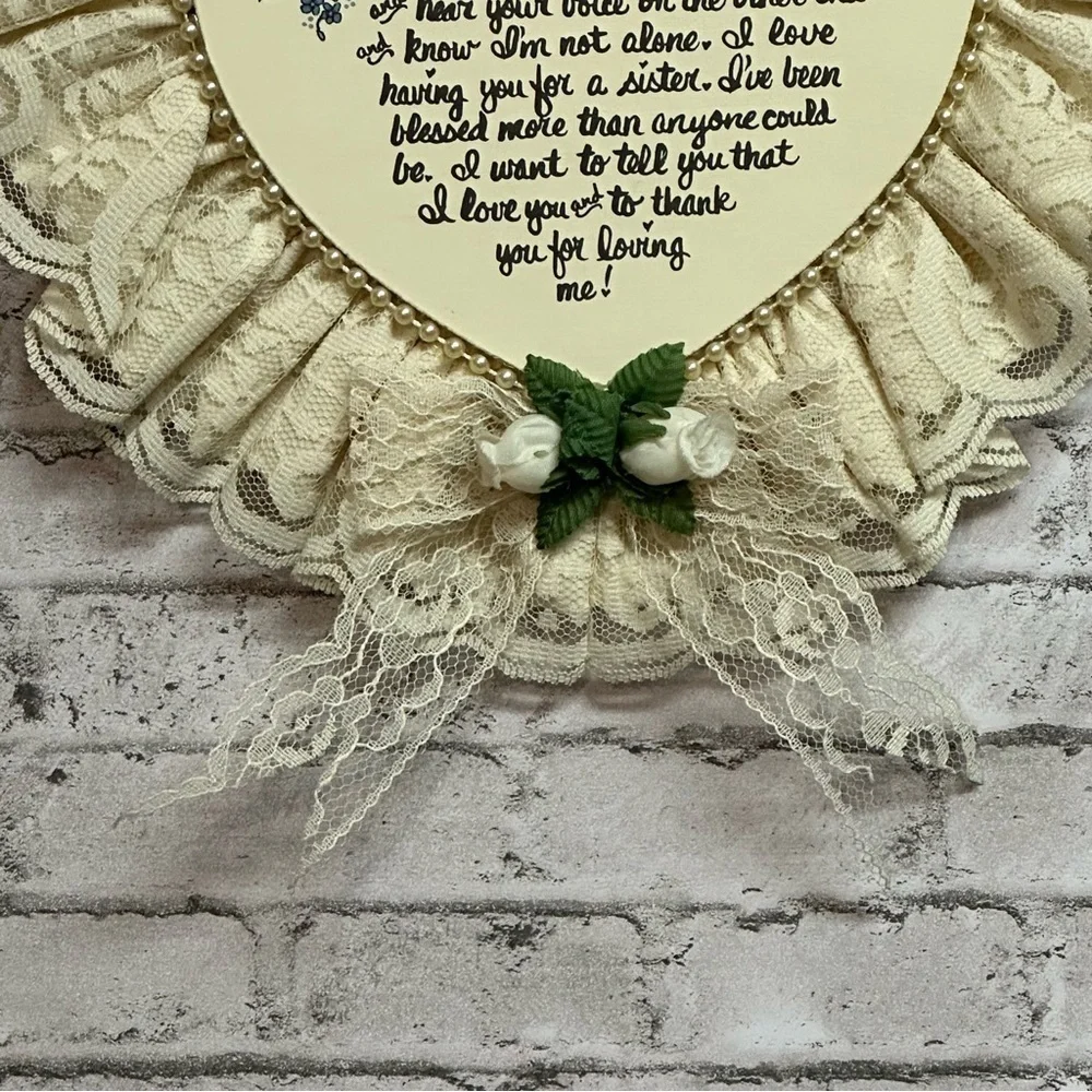 Heart Shape SISTER Note Ruffle Cursive Heart Decor 10 in X 10 in Vintage